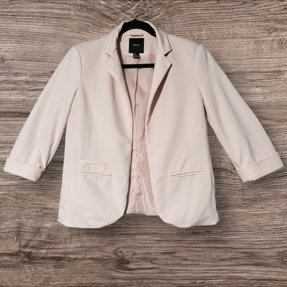 Forever 21 Light Pink Open Front Blazer
3/4 Sleeve